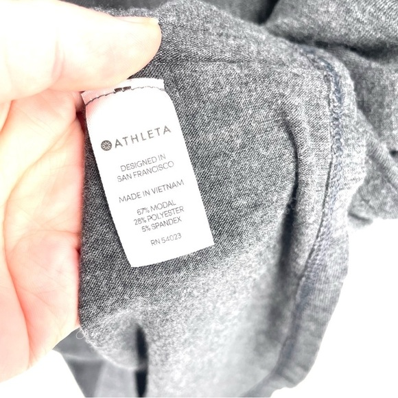Athleta Threadlight Asym Relaxed Heather Gray Short Sleeve T Shirt Tunic Top - Picture 7 of 7